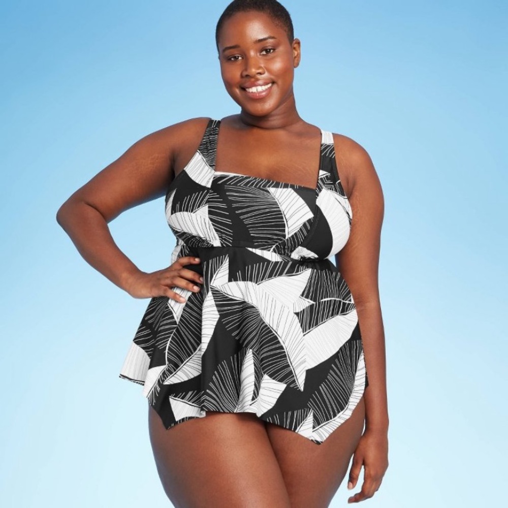 Shark bite hem tankini w/ straight bodice size 20W